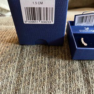 New Swarovski Rose Gold Earrings